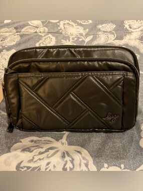 Lug Scoop SE Crossbody Bag, Metallic Black